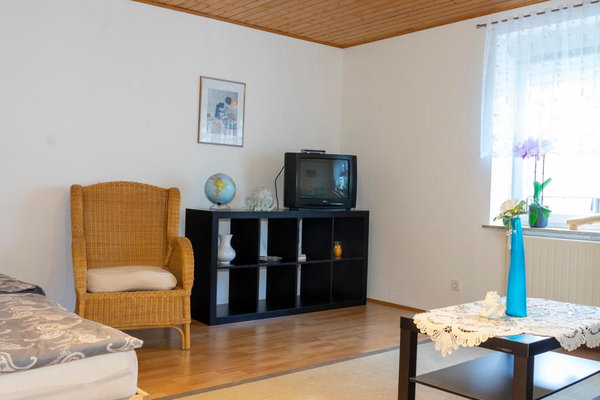 Ferienwohnung In Wörrstadt Esterno foto
